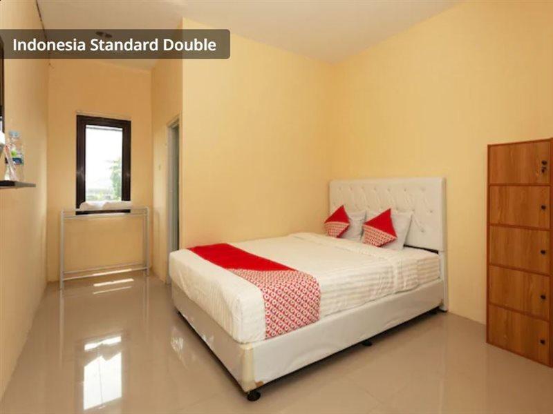 Richmond Guest House Cirebon Redpartner Екстер'єр фото