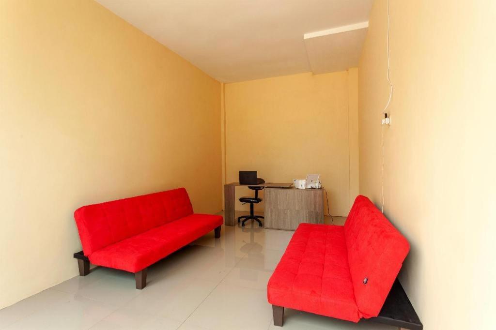 Richmond Guest House Cirebon Redpartner Екстер'єр фото