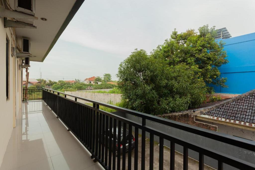 Richmond Guest House Cirebon Redpartner Екстер'єр фото